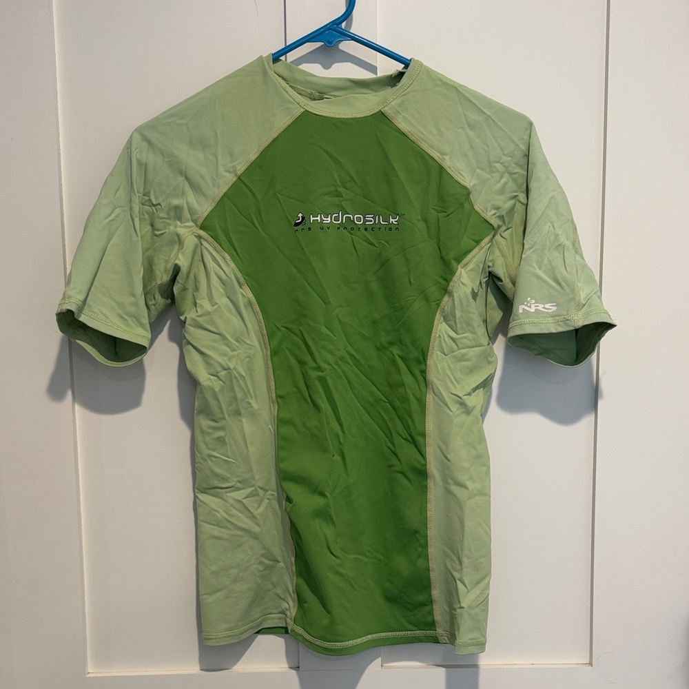 NRS women’s rash guard size M